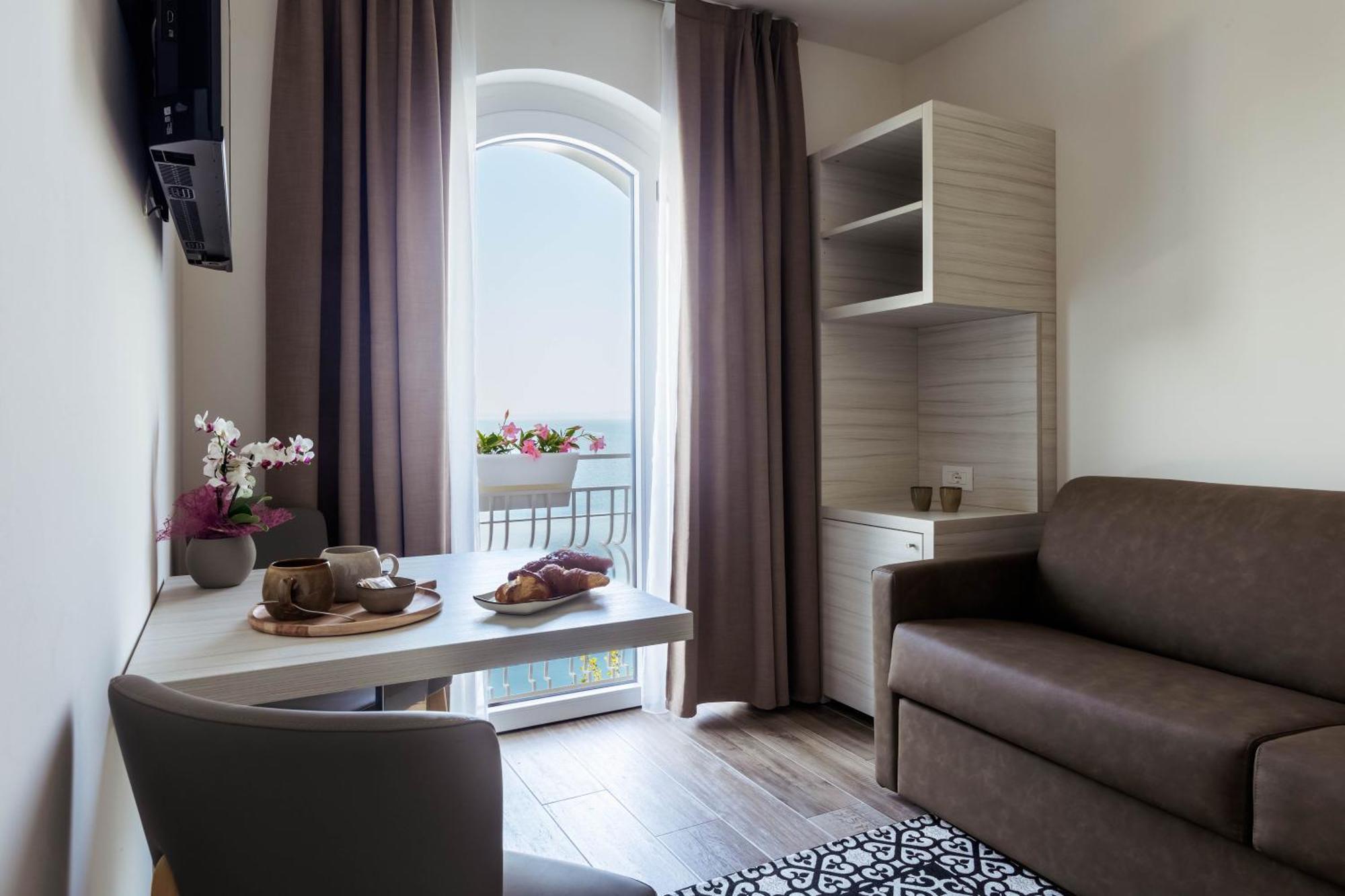Hotel Giardinetto Garda  Eksteriør billede