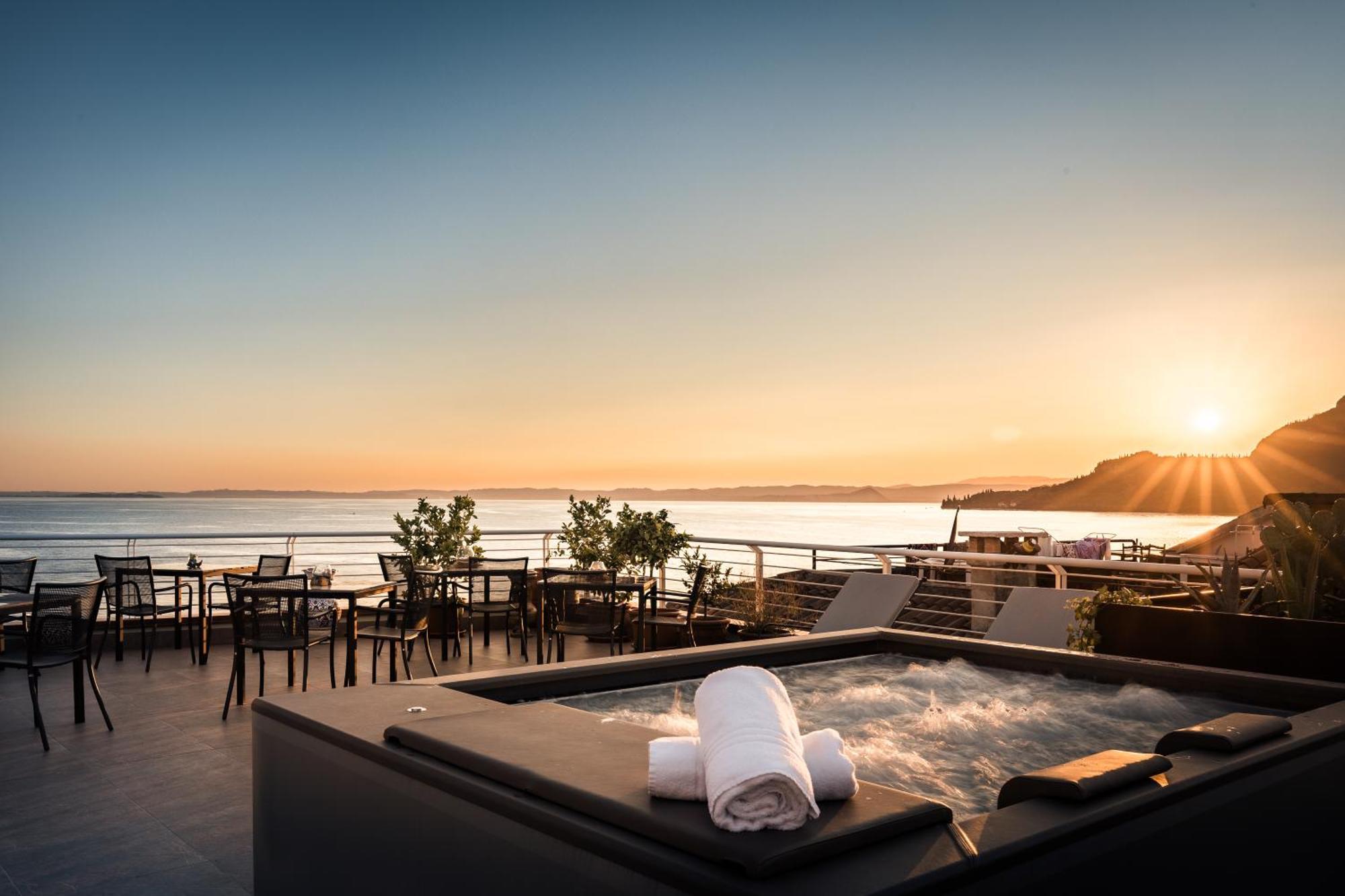 Hotel Giardinetto Garda  Eksteriør billede