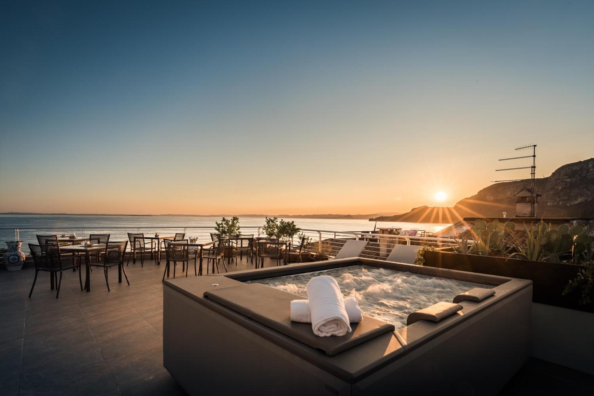 Hotel Giardinetto Garda  Eksteriør billede